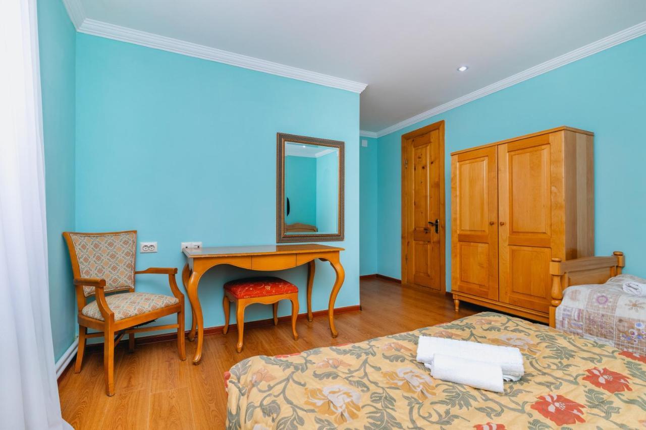 Hotel Lileo Местія Екстер'єр фото